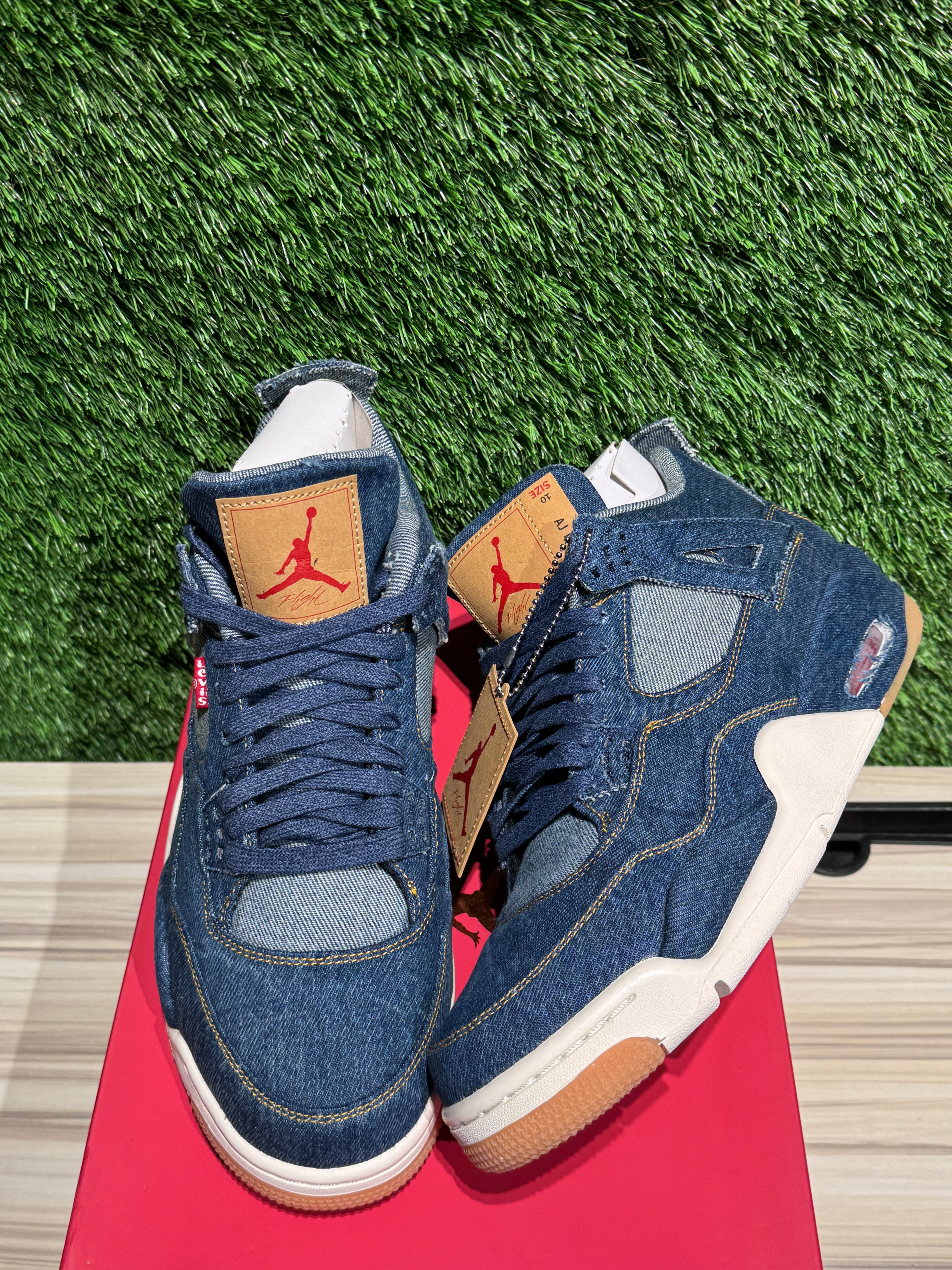 Jordan 4 Retro Levi's Denim (Tag with Levi's Logo) Sz 10 – Sneak City