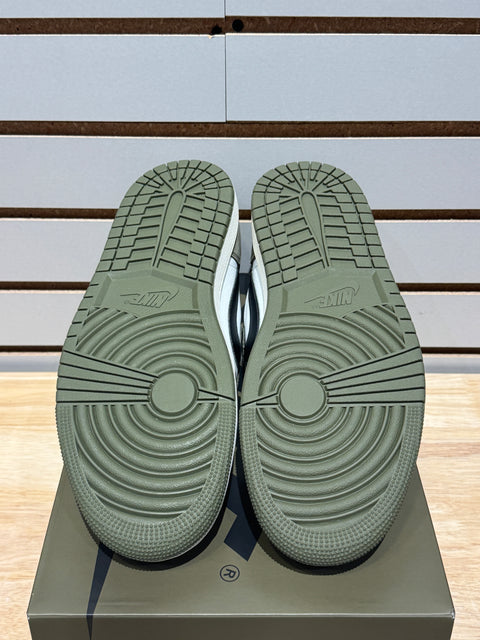 Jordan 1 Retro Low Medium Olive Sz 9.5