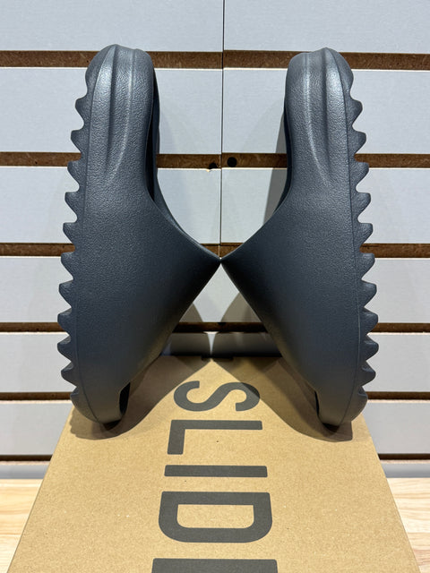 adidas Yeezy Slide Onyx Sz 7