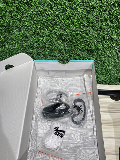 Nike SB Dunk Low Concepts Purple Lobster Sz 7.5M