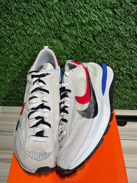 Nike Vaporwaffle sacai Sport Fuchsia Game Royal Sz 10M