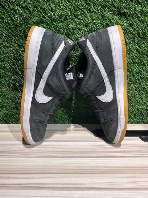 Nike SB Dunk Low Pro Black Gum Sz 9.5M