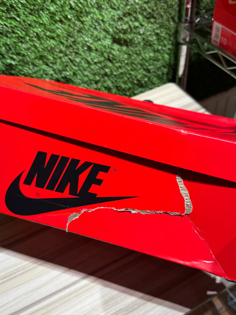 Jordan 1 Retro High OG Varsity Red (Women's) Sz 10M