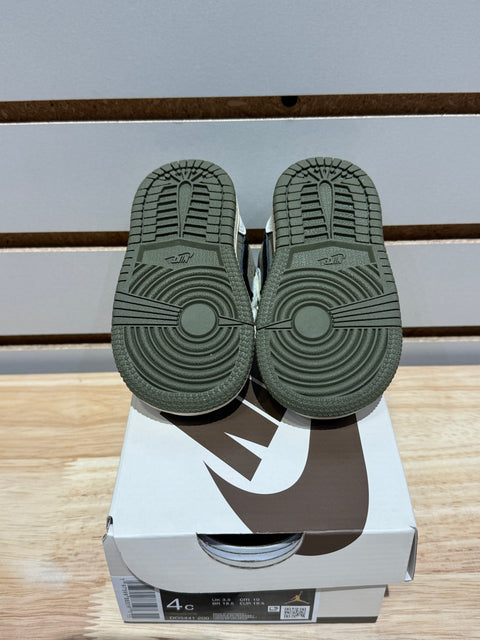Jordan 1 Retro Low OG SP Travis Scott Medium Olive (TD) Sz 4c
