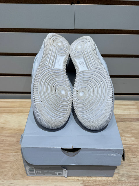 Nike Air Force 1 Low LE Triple White (GS) Sz 6.5Y