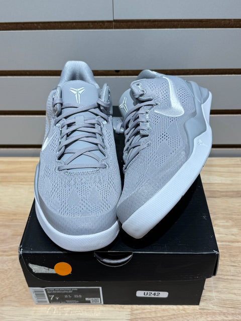 Nike Kobe 8 Wolf Grey (GS) Sz 7Y
