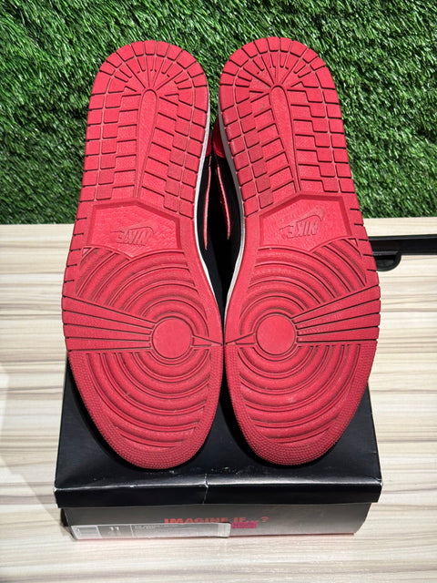 Jordan 1 Retro Banned (B-Grade) (2011) Sz 11M.