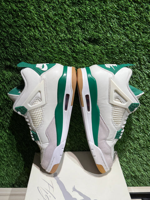 Jordan 4 Retro SB Pine Green Sz 9