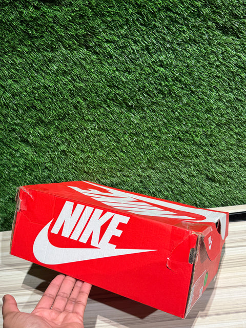 Nike Dunk Low Pink Velvet (GS) Sz 7Y/8.5W