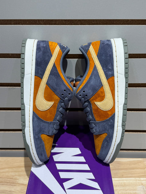 Nike SB Dunk Low Light Carbon Monarch Sz 7
