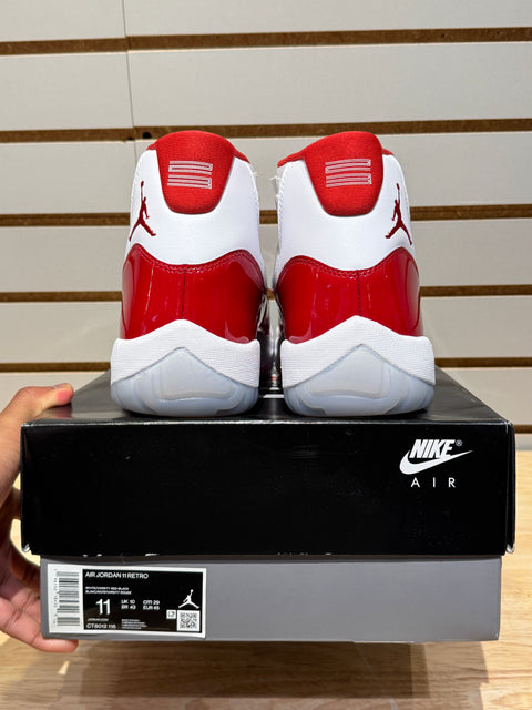 Jordan 11 Retro Cherry (2022) Sz 11