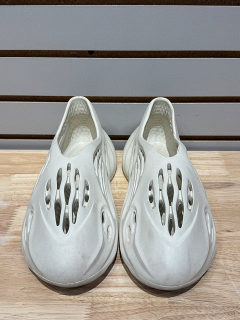 adidas Yeezy Foam RNNR Sand Sz 11