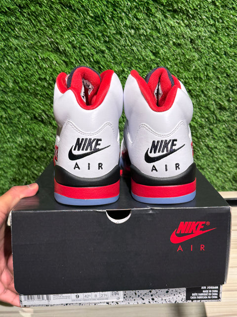 Jordan 5 Retro Fire Red Black Tongue (2025) Sz 9M