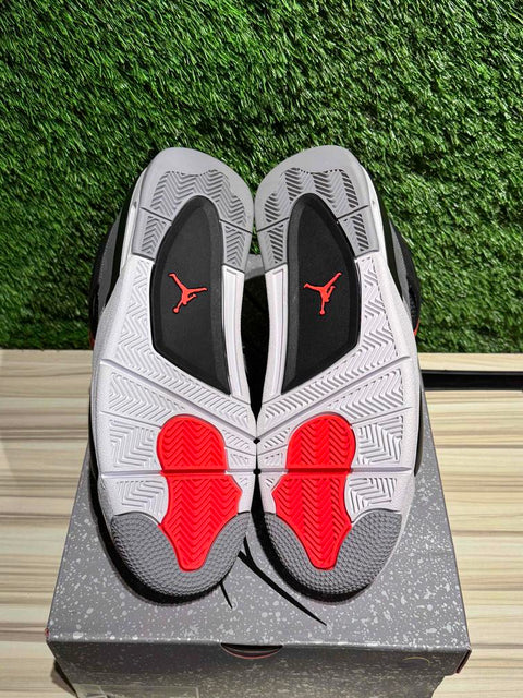 Jordan 4 Retro Infrared Sz 10M.