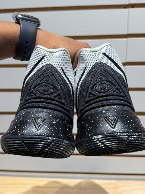 Nike Kyrie 5 Cookies & Cream Sz 11