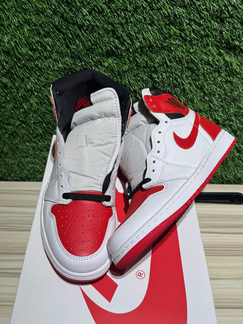 Jordan 1 Retro High OG Heritage Sz 10M
