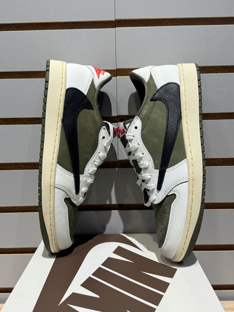 Jordan 1 Retro Low OG SP Travis Scott Medium Olive Sz 9.5