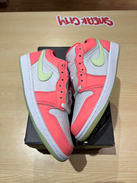 Jordan 1 Low SE Lava Glow Sz 7.5M/9W