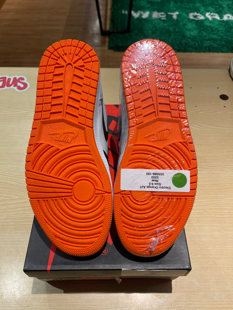 DS Electro Orange Air Jordan 1 Sz 9.5
