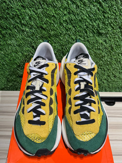Nike Vaporwaffle sacai Tour Yellow Stadium Green Sz 10.5M