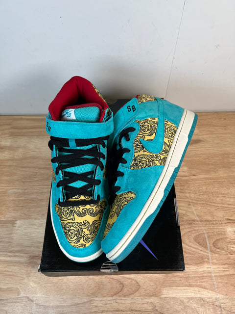 Nike SB Dunk Mid Premium Peacock