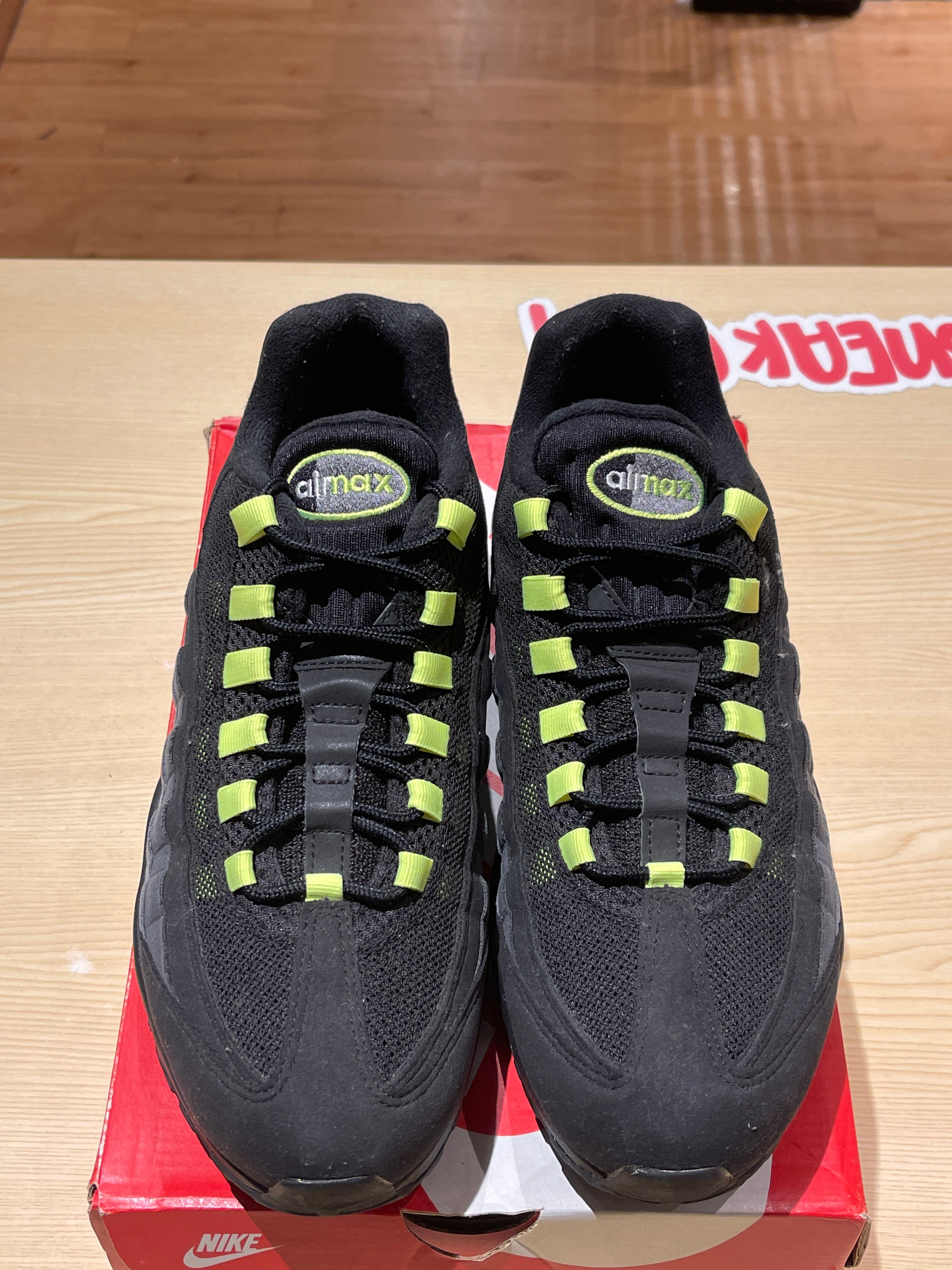 black and neon green air max 95