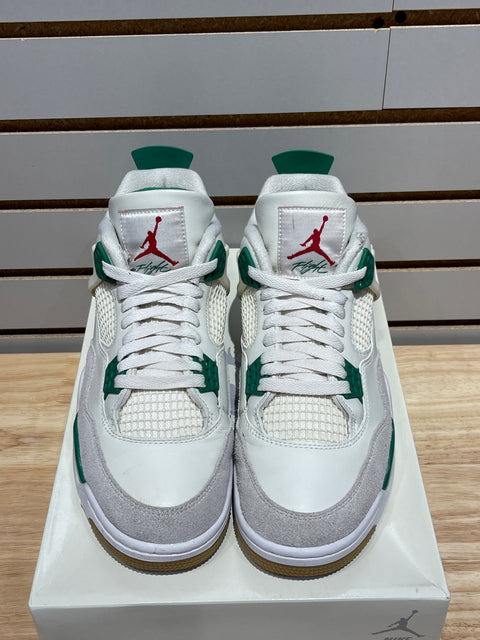 Jordan 4 Retro SB Pine Green Sz 8.5M