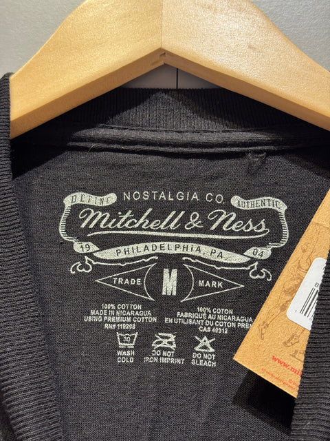 Mitchell & Ness Womens Logo SS Tee Toronto Raptors Black Sz M