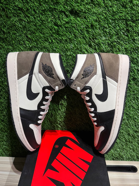Jordan 1 Retro High Dark Mocha Sz 9M