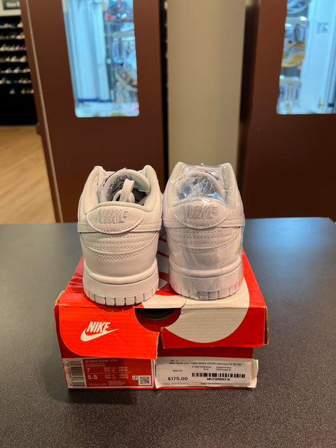 Nike Dunk Low Triple White (2021) 7W