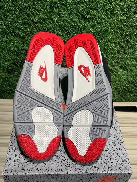Jordan 4 Retro Bred Reimagined Sz 13