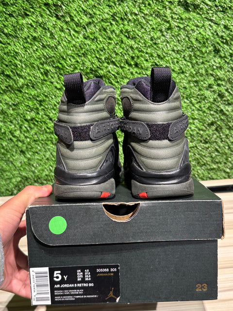 Jordan 8 Retro Take Flight Undefeated (GS) Sz 5Y