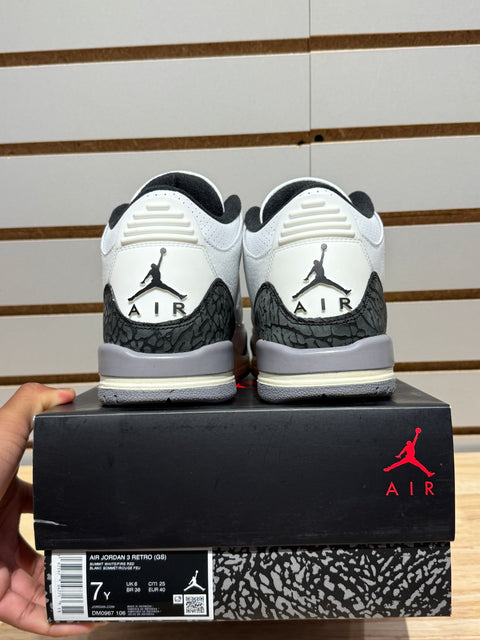 Jordan 3 Retro Cement Grey (GS) Sz 7Y