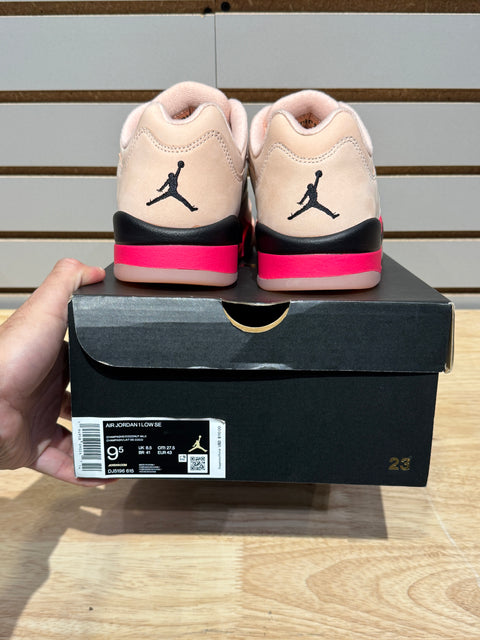 Jordan 5 Retro Low Girls That Hoop (Women's) Sz 9.5M / 11W