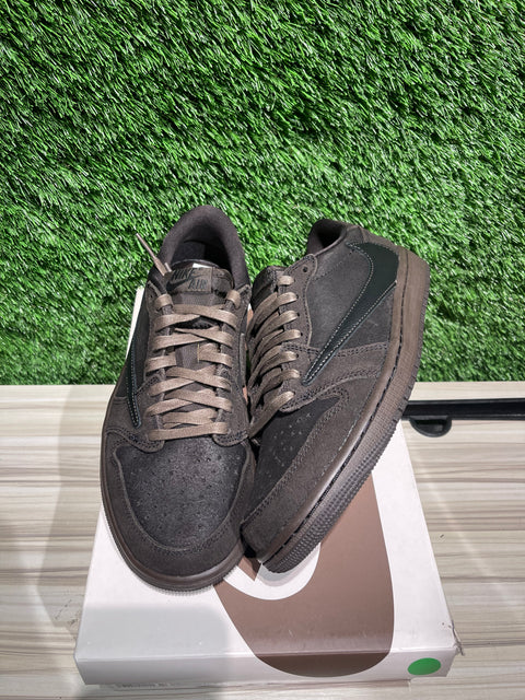 Jordan 1 Retro Low OG SP Travis Scott Velvet Brown Sz 7.5