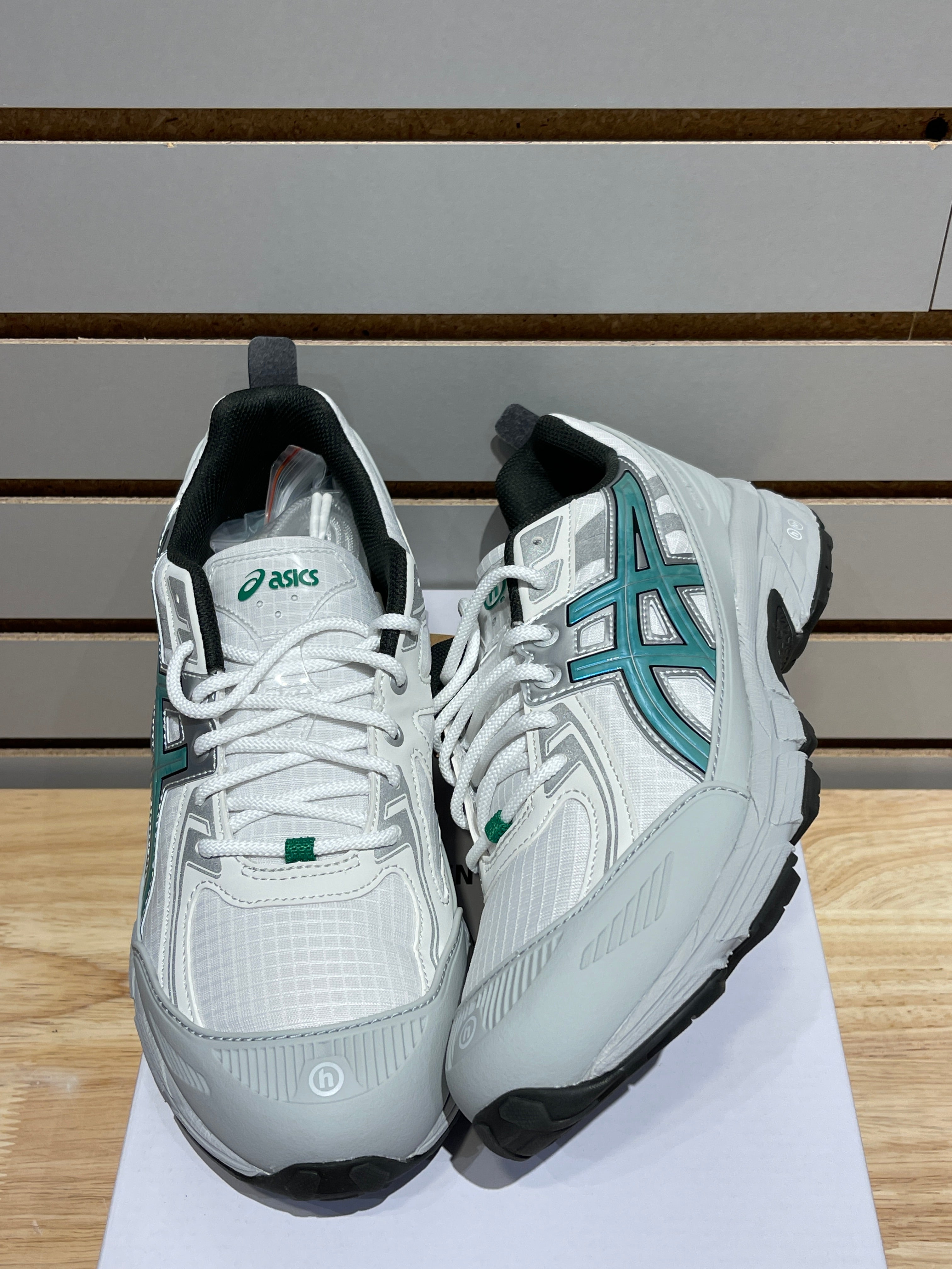 ASICS Gel-Venture 6 Shield Hidden NY Sz 9 – Sneak City