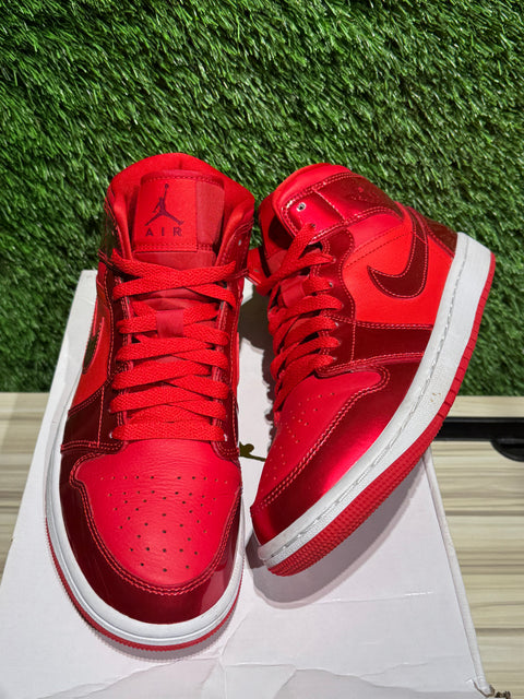 Jordan 1 Mid SE Pomegranate (Women's) Sz 7M