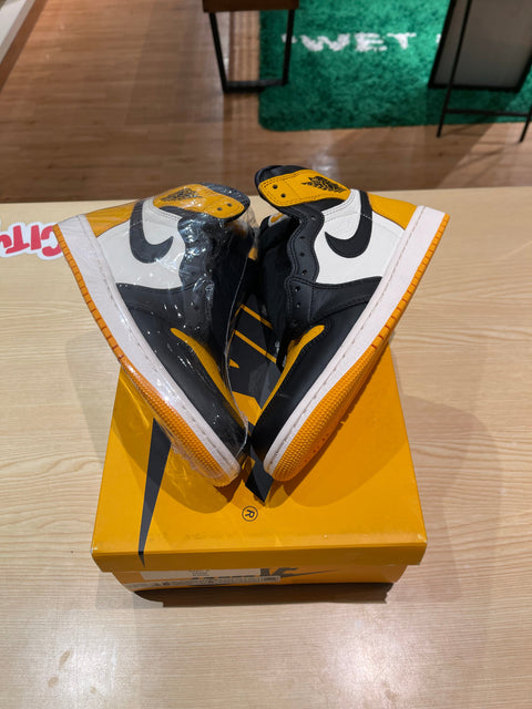 Jordan 1 Retro High OG Yellow Toe