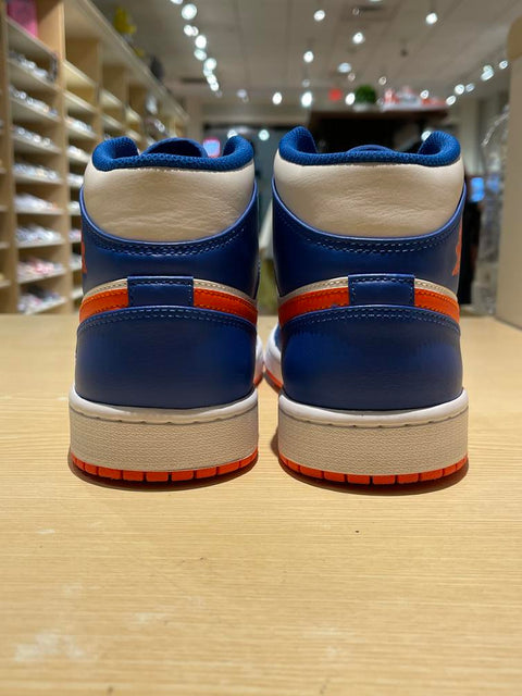 Jordan 1 Mid Knicks Sz 9