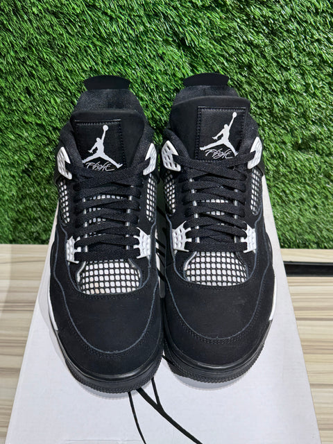 Jordan 4 Retro White Thunder Sz 10.5M