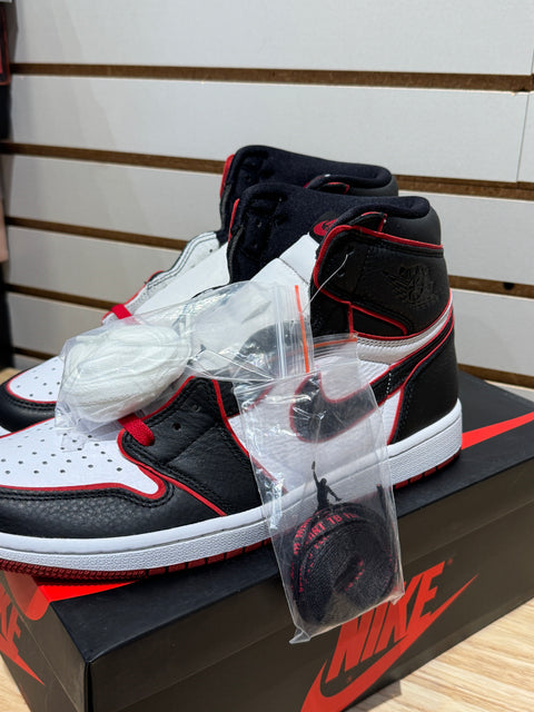 Jordan 1 Retro High Bloodline Sz 11