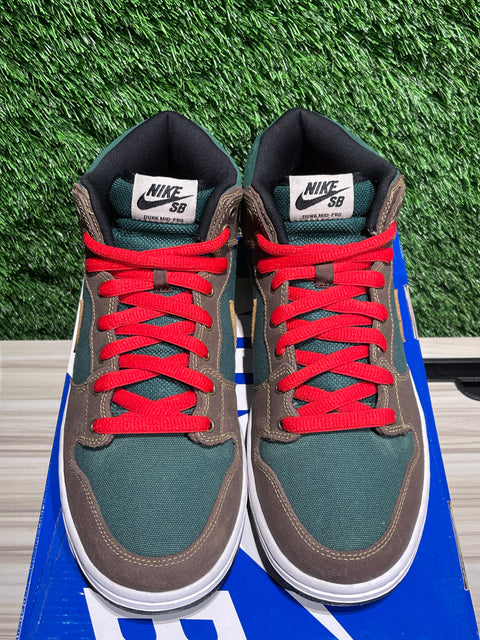 Nike SB Dunk Mid Patagonia Sz 10