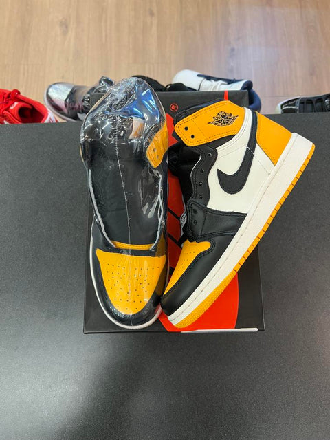 Jordan 1 Retro High OG Taxi (GS) Sz 5.5Y