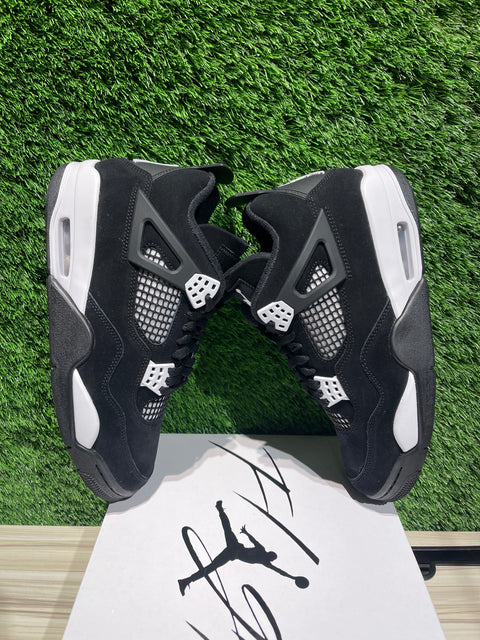 Jordan 4 Retro White Thunder Sz 9.5