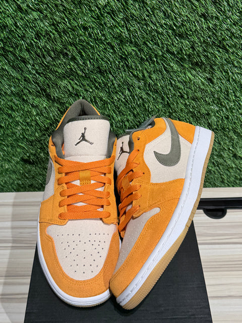 Jordan 1 Low SE Light Curry Sz 8.5