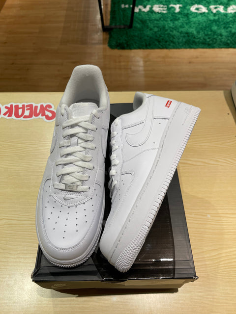 Nike Air Force 1 Low Supreme White