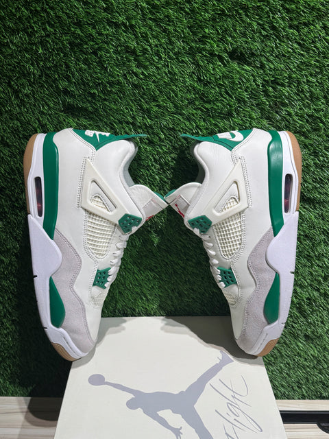 Jordan 4 Retro SB Pine Green Sz 11M