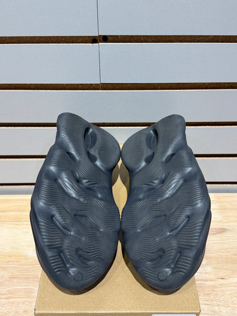 adidas Yeezy Foam RNR Onyx Sz 6