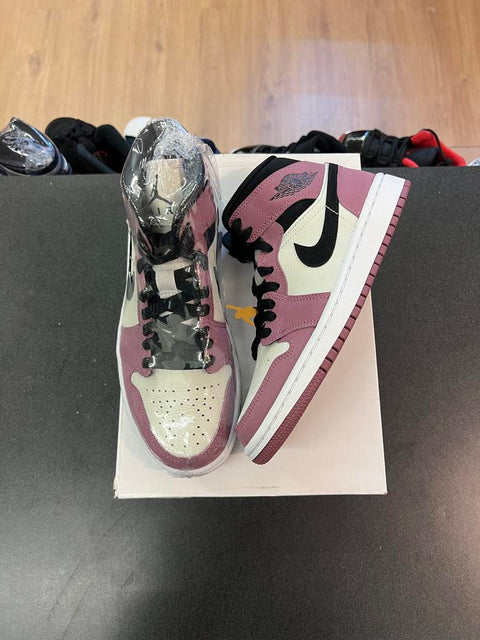 Jordan 1 Mid SE Light Mulberry (Women's) Sz 4Y