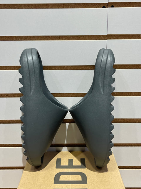 adidas Yeezy Slide Dark Onyx Sz 11